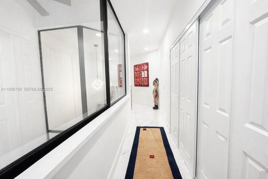 出租: $5,500 (2 贝兹, 3 浴室, 2057 平方英尺)