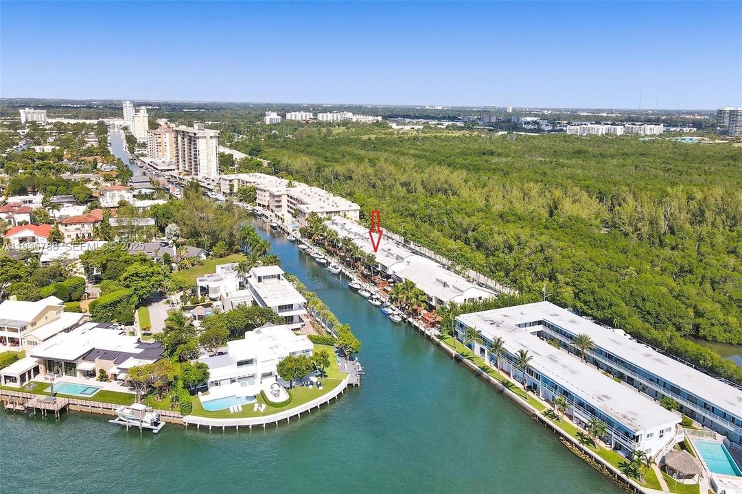 出租: $5,500 (2 贝兹, 3 浴室, 2057 平方英尺)