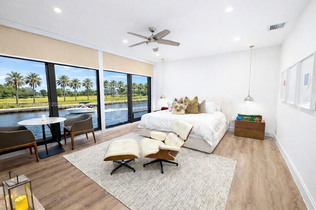 出租: $5,500 (2 贝兹, 3 浴室, 2057 平方英尺)