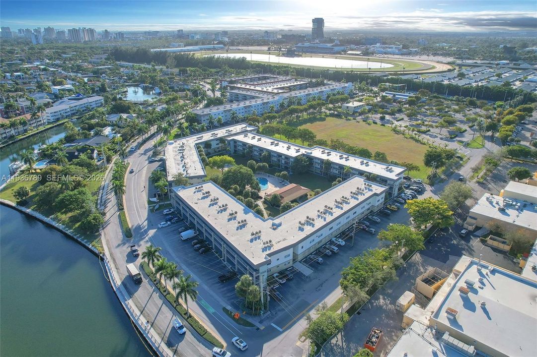 En Venta: $208,000 (2 camas, 2 baños, 965 Pies cuadrados)