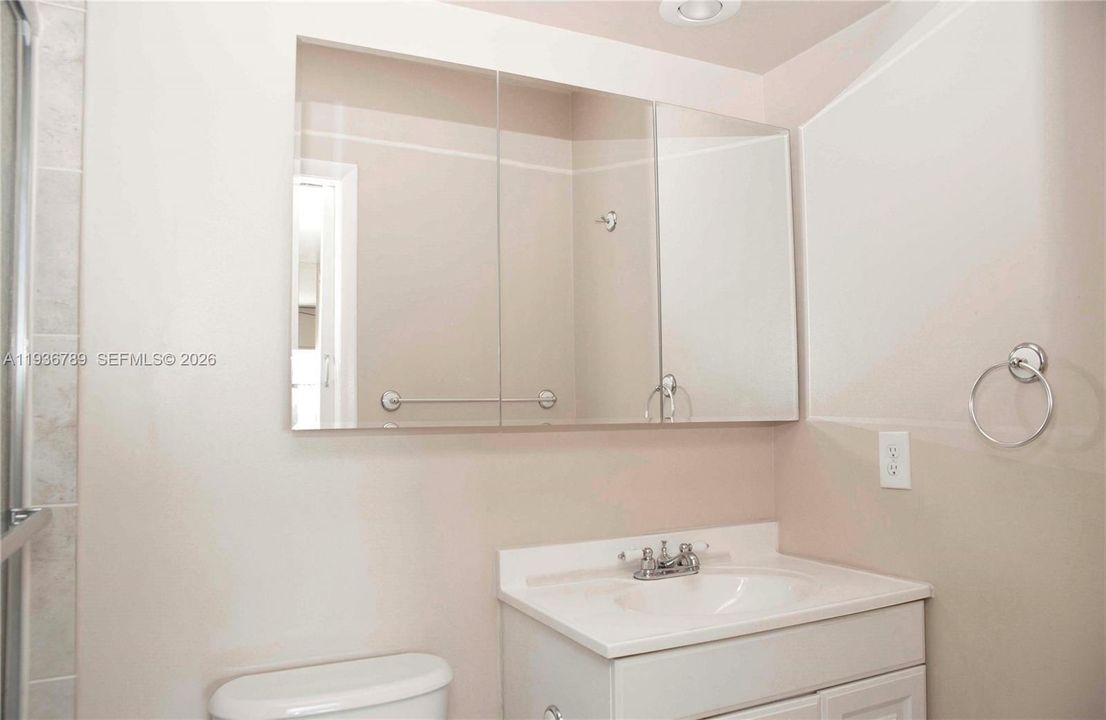 En Venta: $208,000 (2 camas, 2 baños, 965 Pies cuadrados)