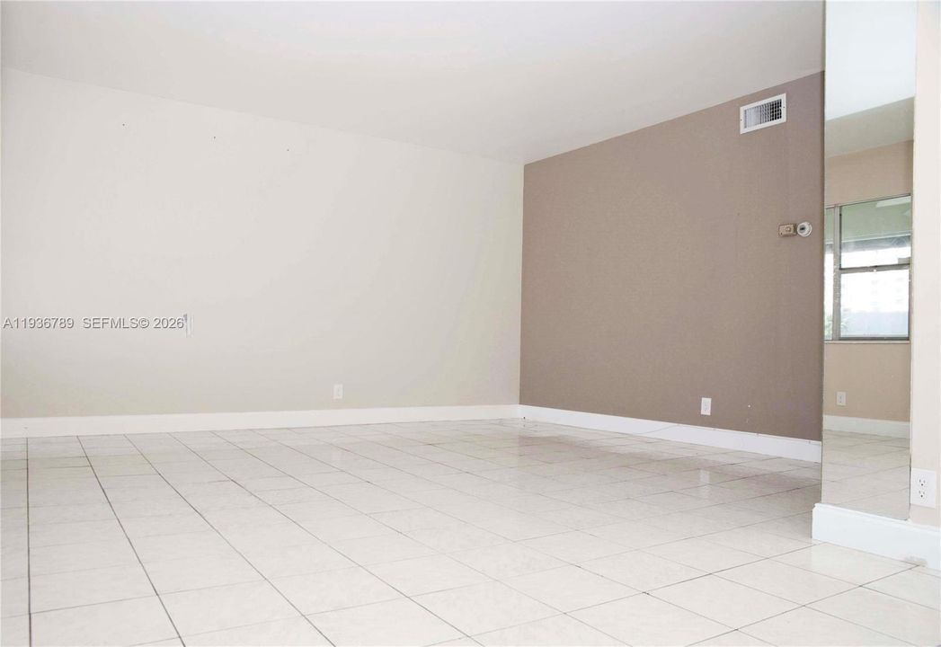 En Venta: $208,000 (2 camas, 2 baños, 965 Pies cuadrados)