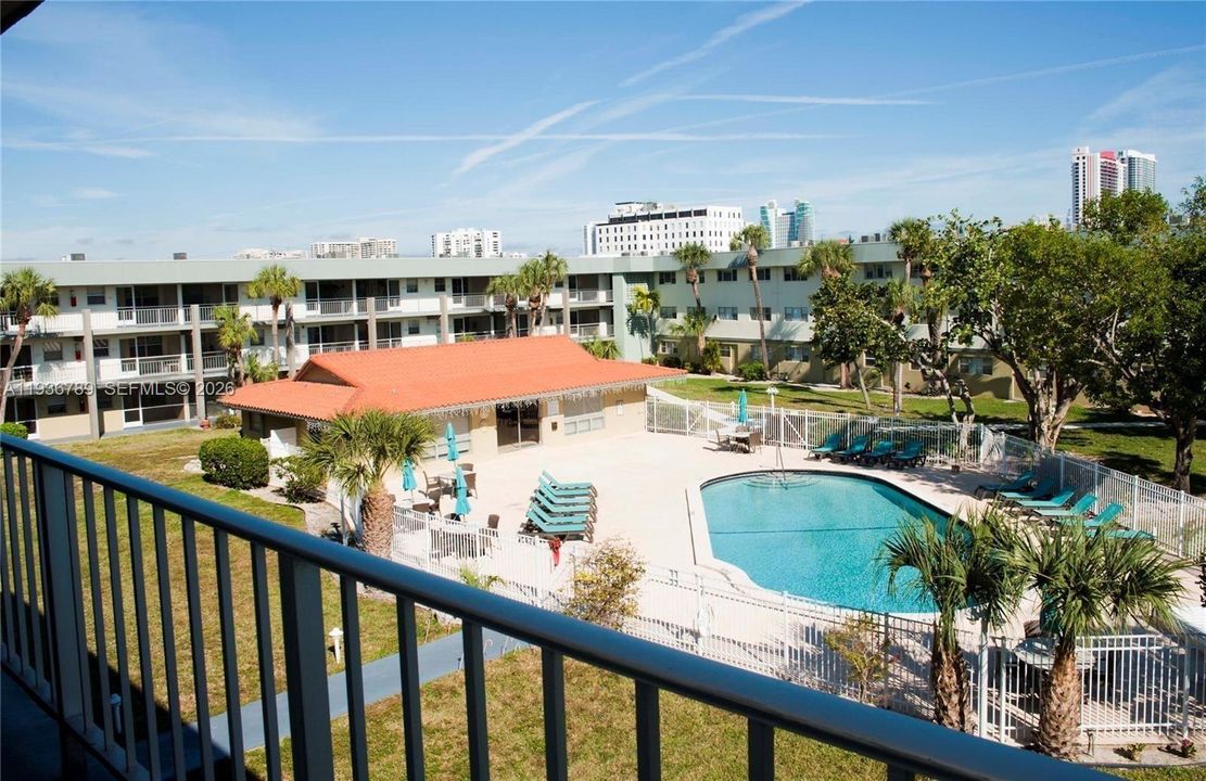 En Venta: $208,000 (2 camas, 2 baños, 965 Pies cuadrados)