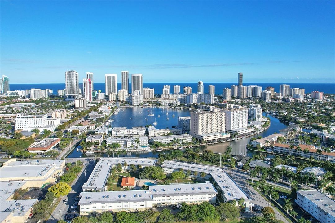 En Venta: $208,000 (2 camas, 2 baños, 965 Pies cuadrados)