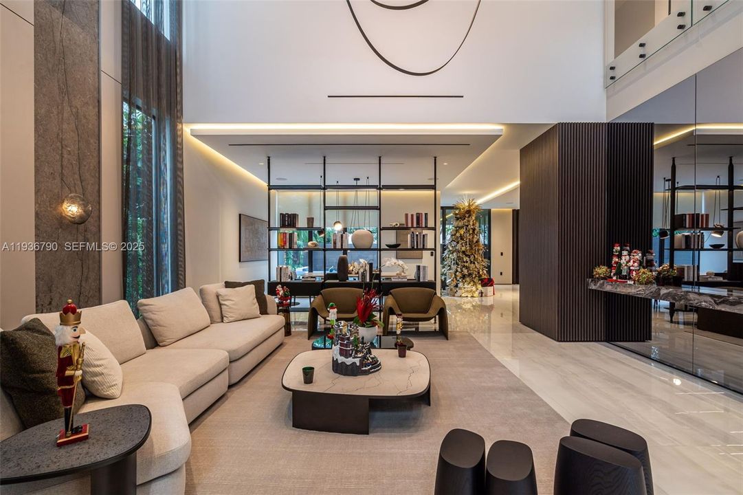 For Sale: $4,275,000 (5 beds, 5 baths, 4067 Square Feet)