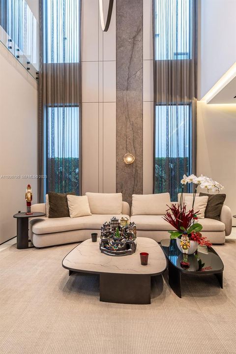 For Sale: $4,275,000 (5 beds, 5 baths, 4067 Square Feet)