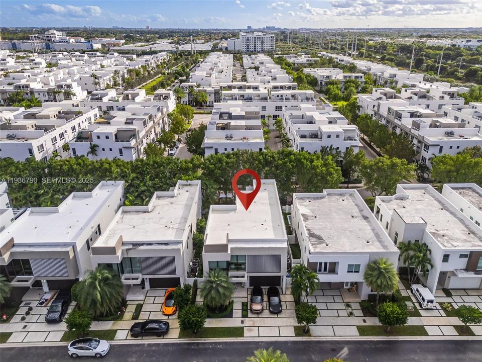 For Sale: $4,275,000 (5 beds, 5 baths, 4067 Square Feet)