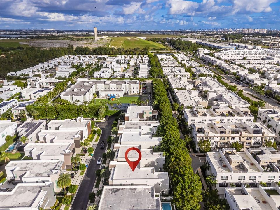 For Sale: $4,275,000 (5 beds, 5 baths, 4067 Square Feet)