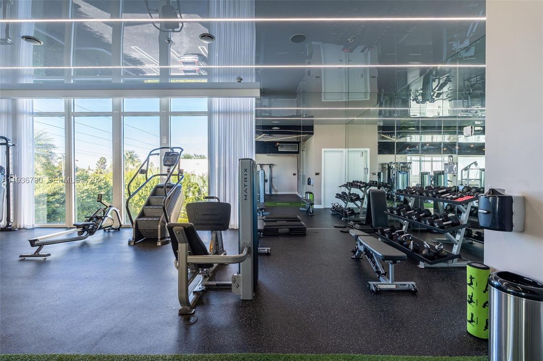 For Sale: $4,275,000 (5 beds, 5 baths, 4067 Square Feet)