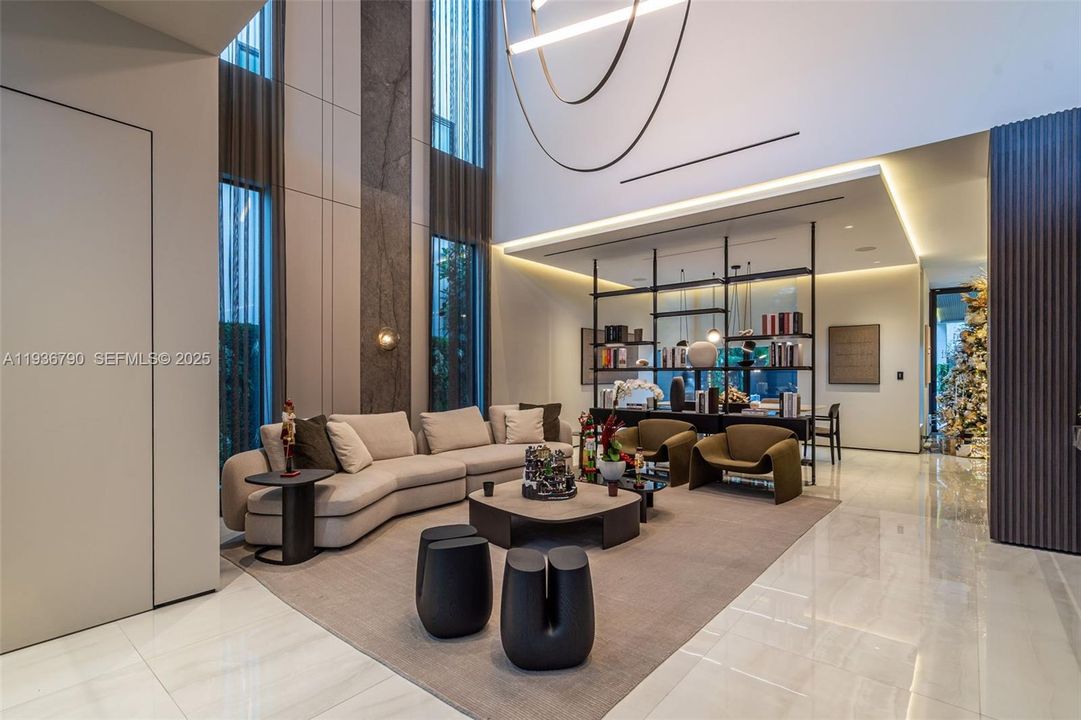 For Sale: $4,275,000 (5 beds, 5 baths, 4067 Square Feet)