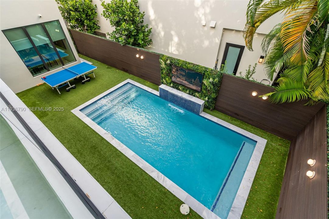 For Sale: $4,275,000 (5 beds, 5 baths, 4067 Square Feet)