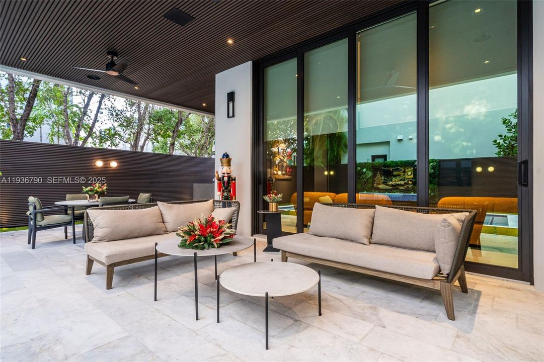 For Sale: $4,275,000 (5 beds, 5 baths, 4067 Square Feet)