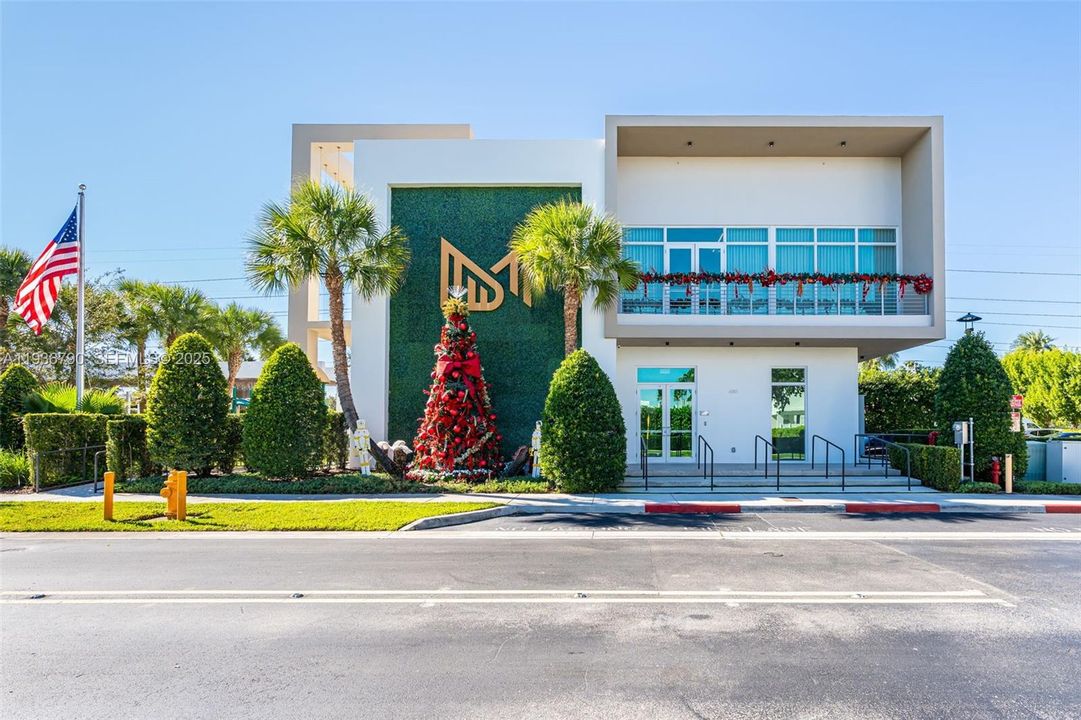 For Sale: $4,275,000 (5 beds, 5 baths, 4067 Square Feet)