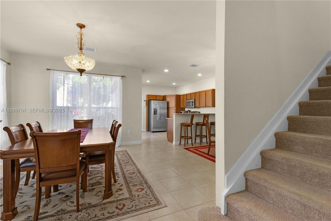 For Sale: $585,000 (4 beds, 3 baths, 1930 Square Feet)