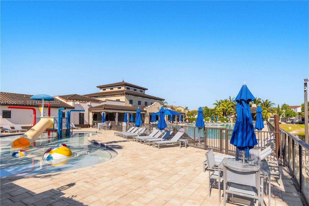 For Sale: $585,000 (4 beds, 3 baths, 1930 Square Feet)