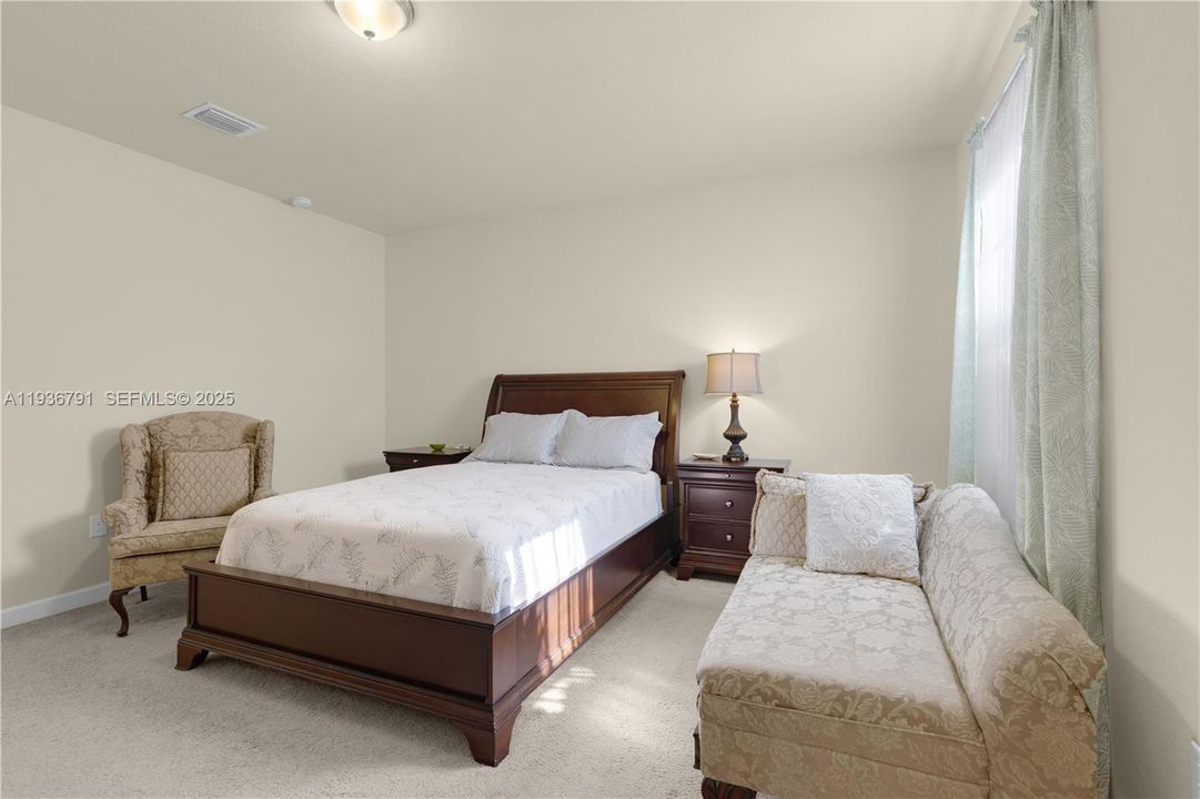 For Sale: $585,000 (4 beds, 3 baths, 1930 Square Feet)