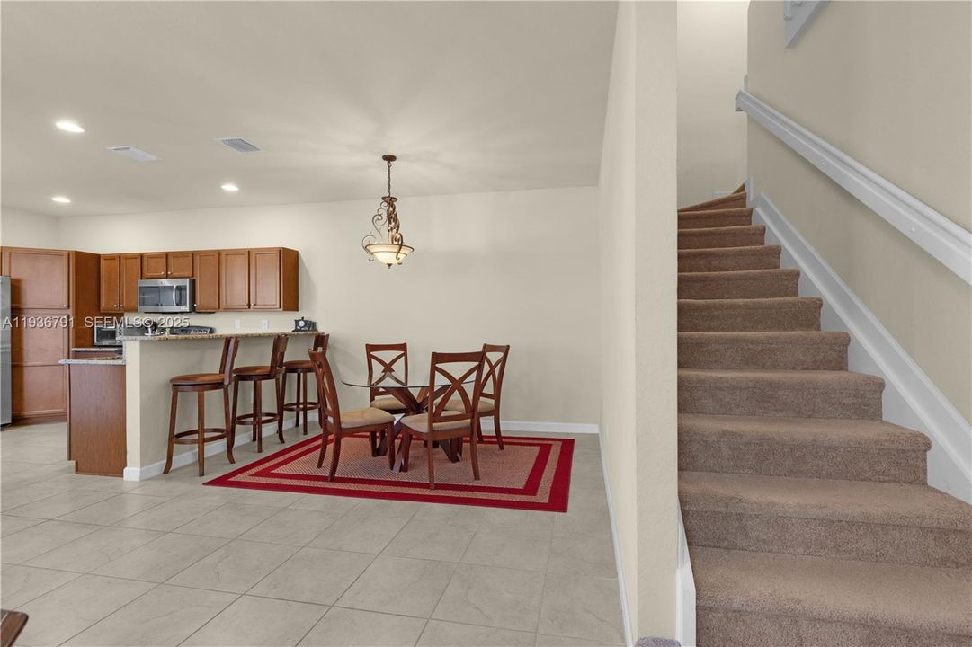 For Sale: $585,000 (4 beds, 3 baths, 1930 Square Feet)