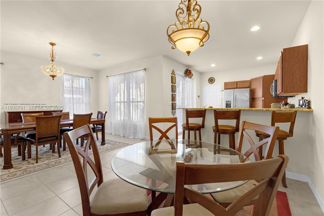 For Sale: $585,000 (4 beds, 3 baths, 1930 Square Feet)