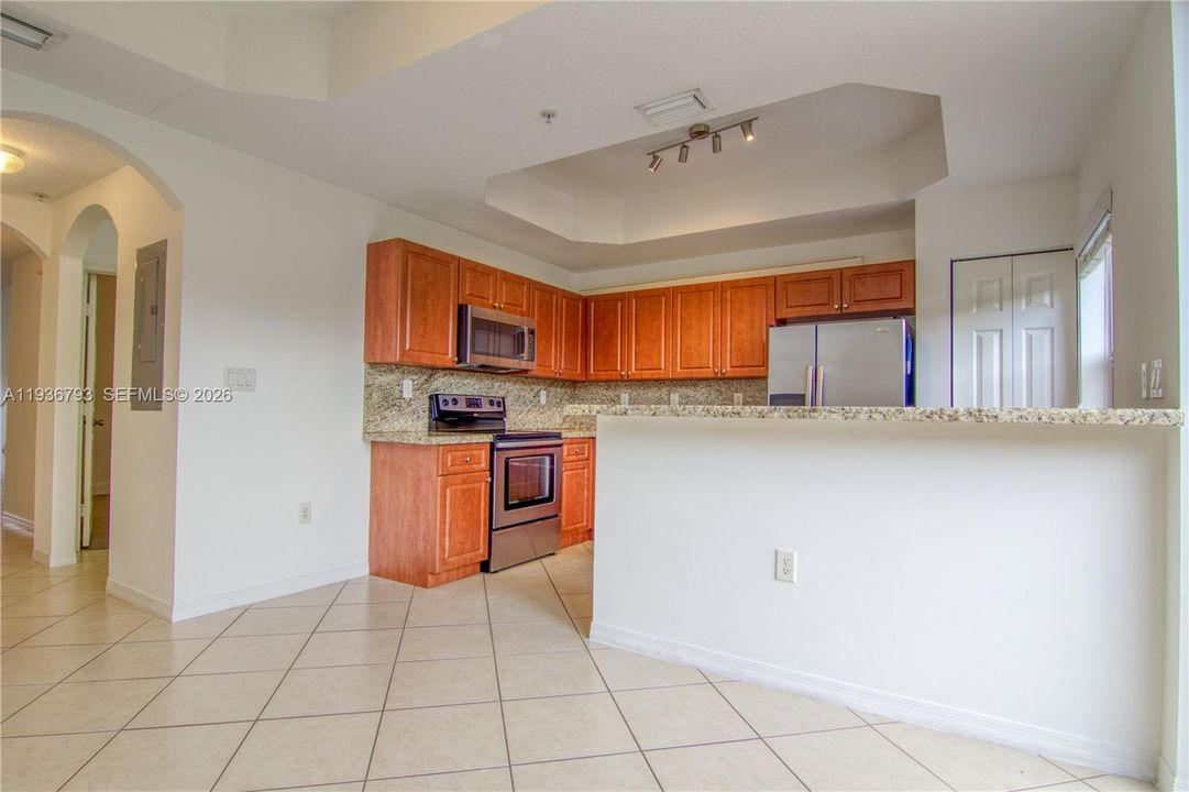 For Rent: $3,000 (3 beds, 3 baths, 1512 Square Feet)