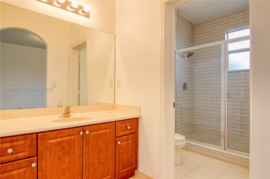 For Rent: $3,000 (3 beds, 3 baths, 1512 Square Feet)