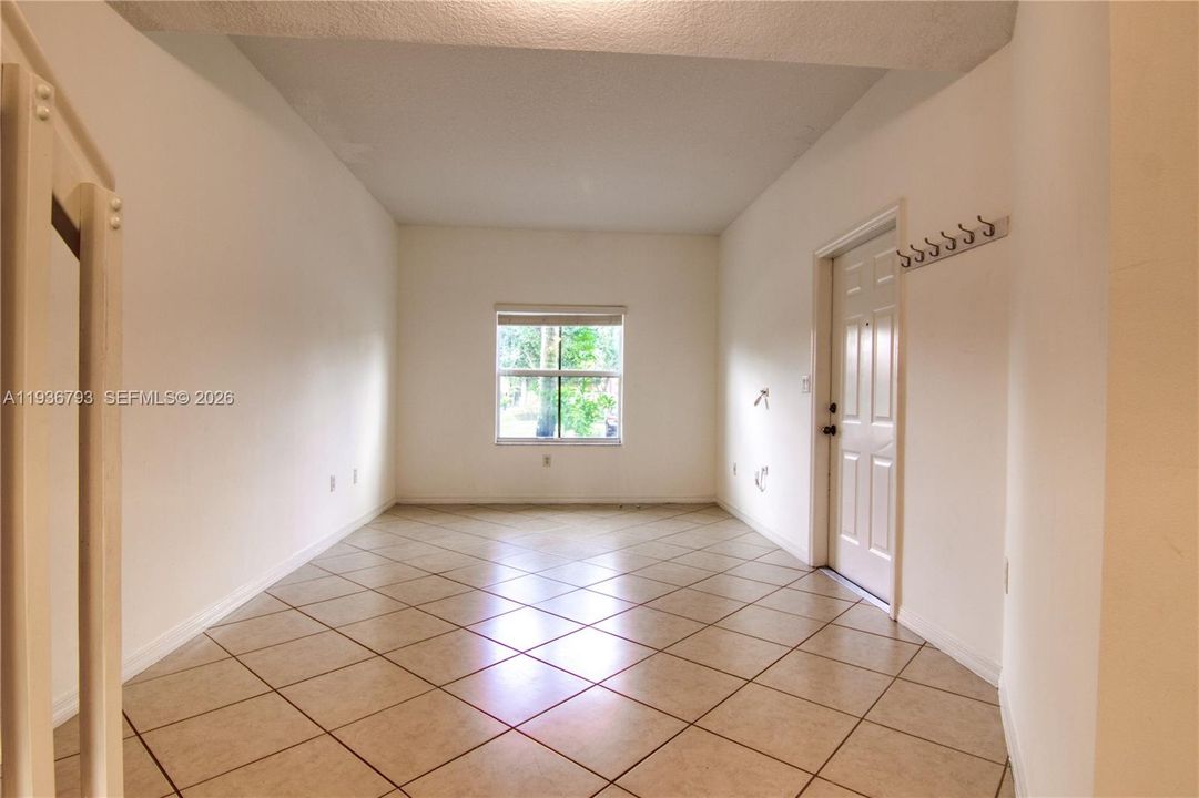 For Rent: $3,000 (3 beds, 3 baths, 1512 Square Feet)