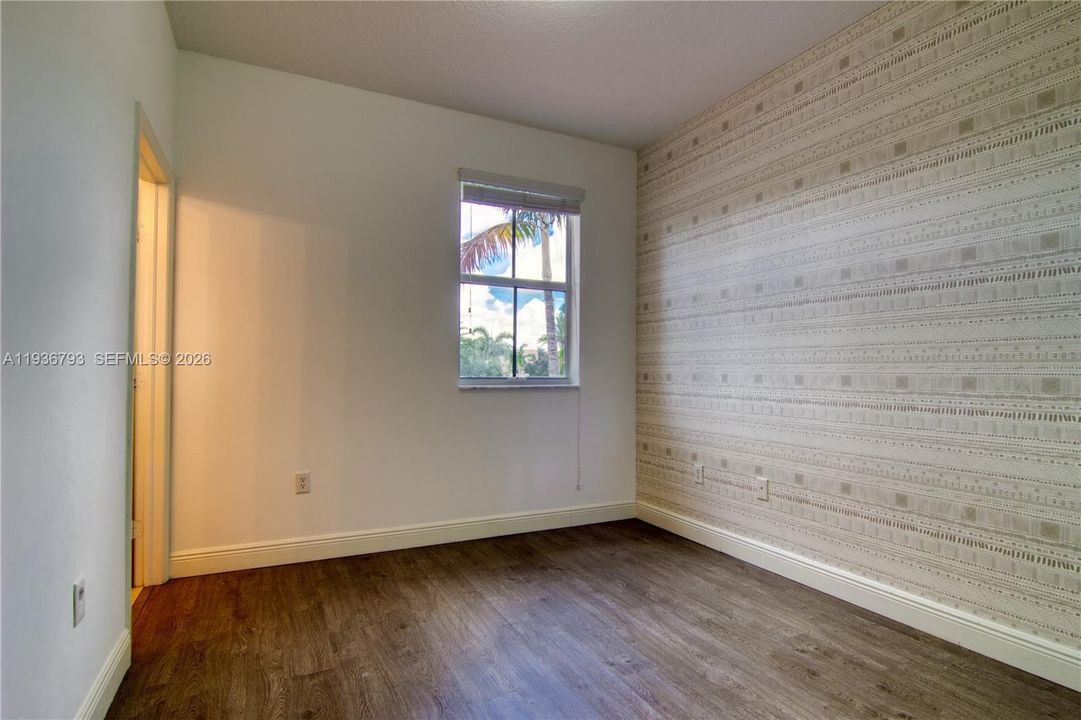 For Rent: $3,000 (3 beds, 3 baths, 1512 Square Feet)