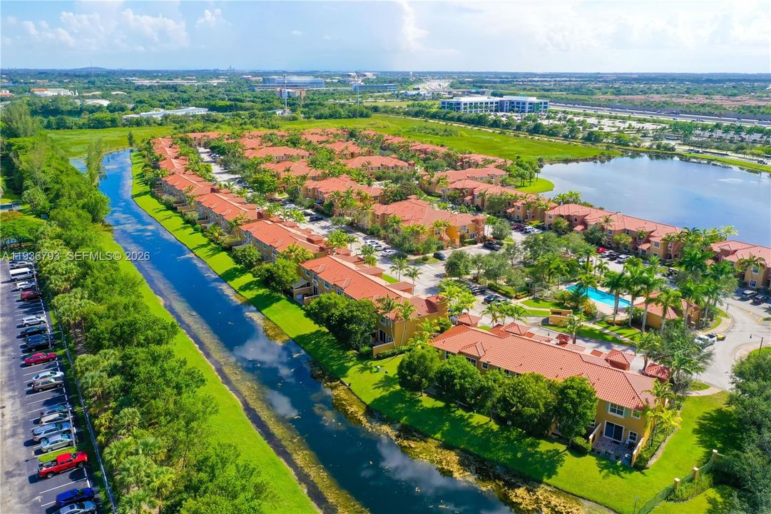 For Rent: $3,000 (3 beds, 3 baths, 1512 Square Feet)