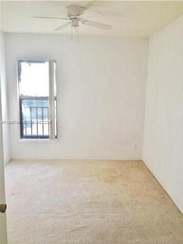 待售: $140,000 (2 贝兹, 1 浴室, 731 平方英尺)