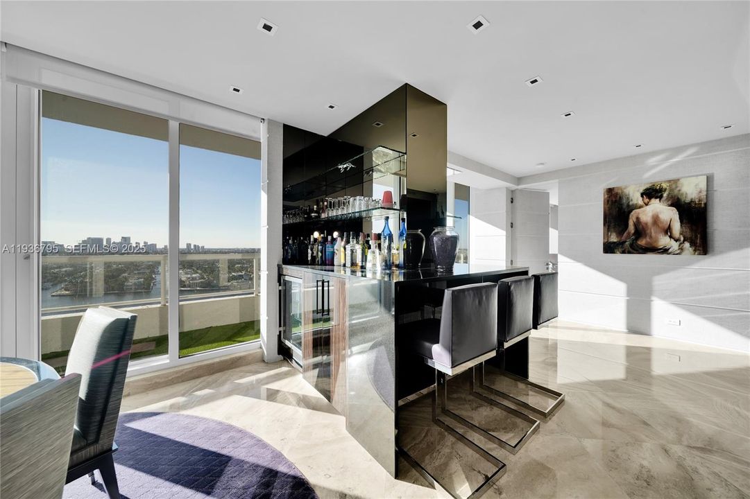 For Sale: $2,600,000 (3 beds, 3 baths, 2536 Square Feet)