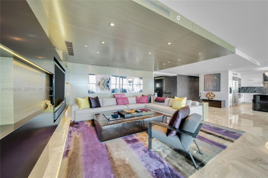 For Sale: $2,600,000 (3 beds, 3 baths, 2536 Square Feet)