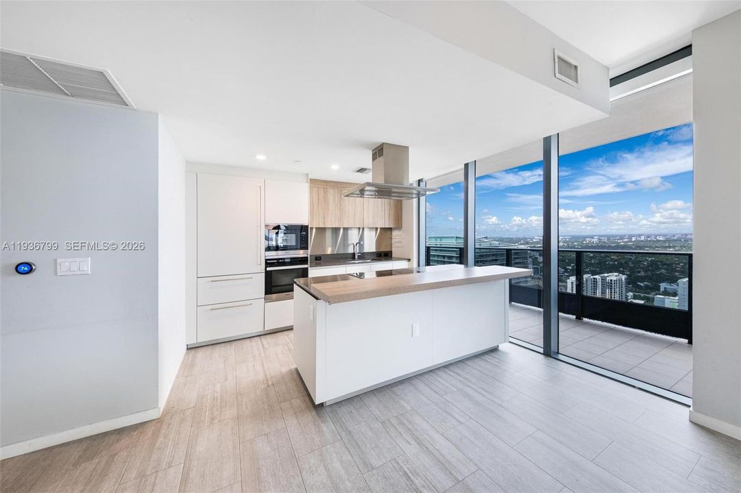 En Venta: $1,575,000 (2 camas, 2 baños, 1356 Pies cuadrados)