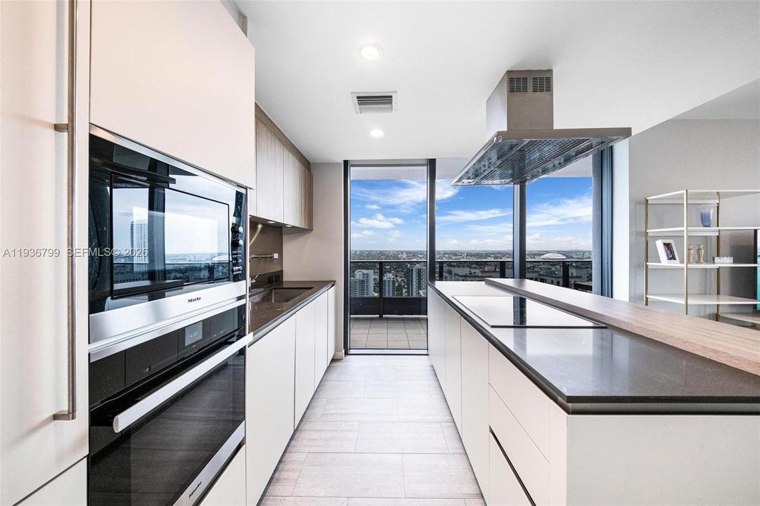 En Venta: $1,575,000 (2 camas, 2 baños, 1356 Pies cuadrados)