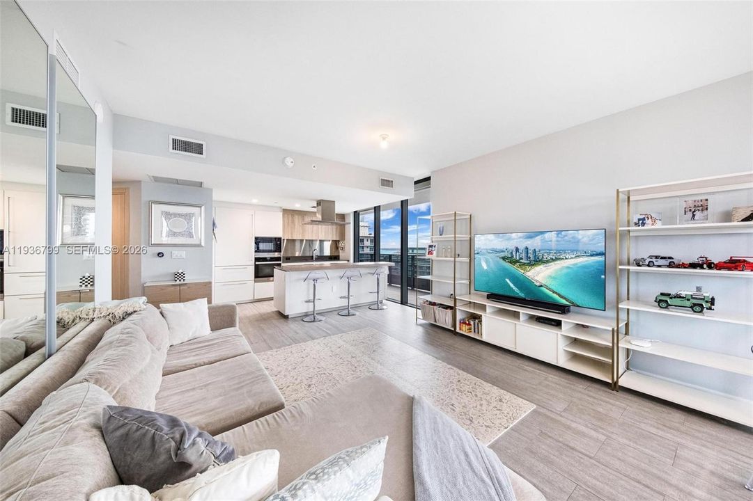 En Venta: $1,575,000 (2 camas, 2 baños, 1356 Pies cuadrados)