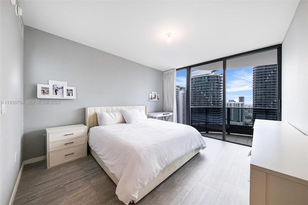 En Venta: $1,575,000 (2 camas, 2 baños, 1356 Pies cuadrados)