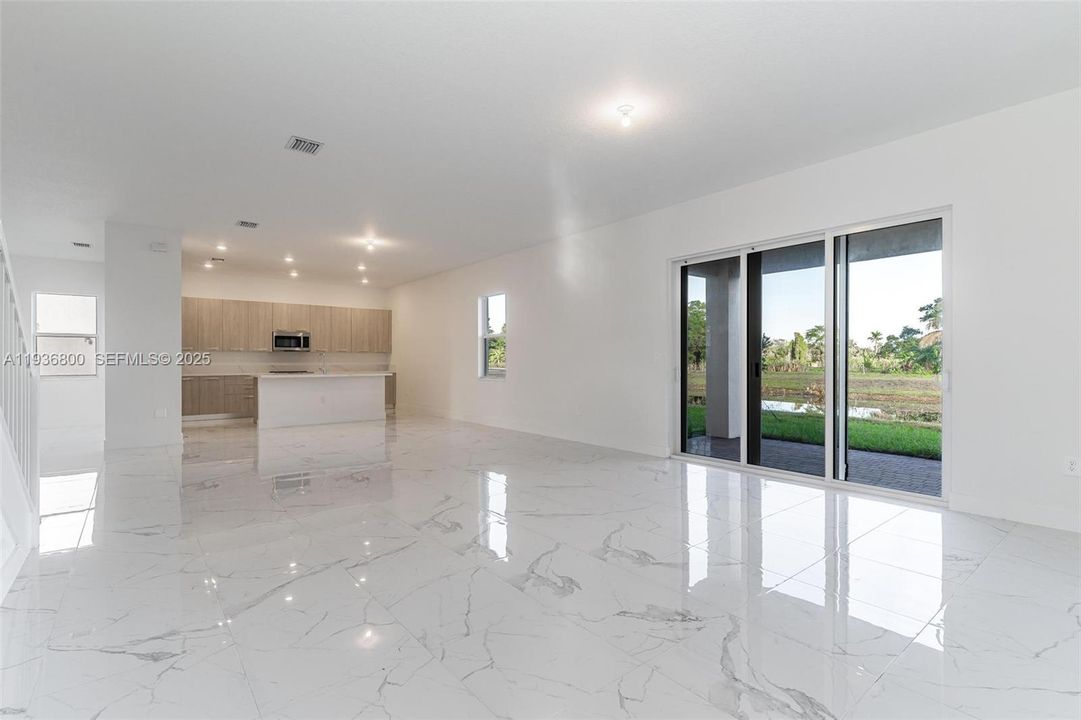 For Sale: $1,900,000 (5 beds, 3 baths, 3698 Square Feet)