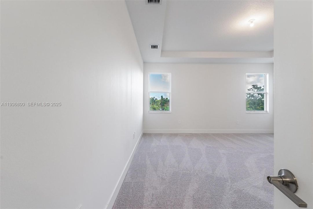 For Sale: $1,900,000 (5 beds, 3 baths, 3698 Square Feet)