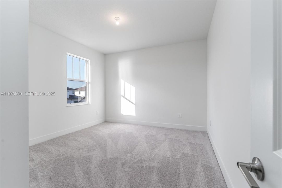 For Sale: $1,900,000 (5 beds, 3 baths, 3698 Square Feet)