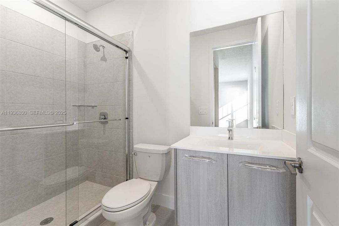 For Sale: $1,900,000 (5 beds, 3 baths, 3698 Square Feet)