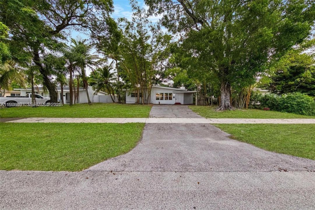 В аренду: $2,850 (3 спален, 2 ванн, 1109 Квадратных фут)