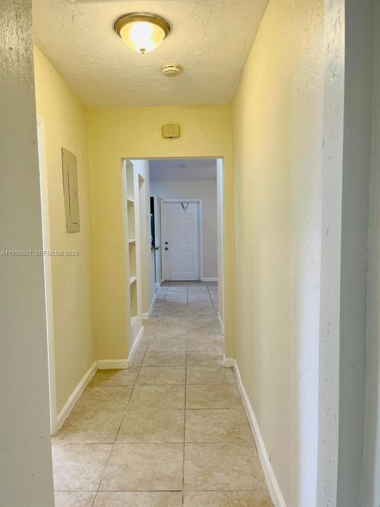 В аренду: $2,850 (3 спален, 2 ванн, 1109 Квадратных фут)