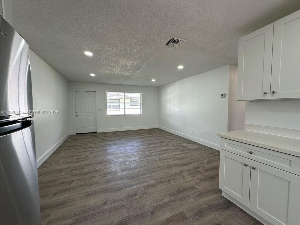 En Renta: $2,295 (2 camas, 2 baños, 0 Pies cuadrados)