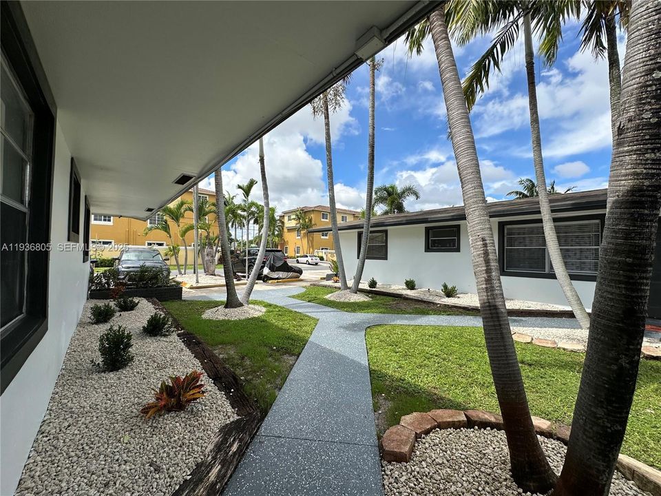 En Renta: $2,295 (2 camas, 2 baños, 0 Pies cuadrados)