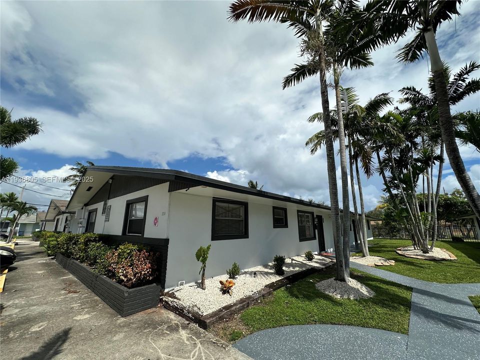 En Renta: $2,295 (2 camas, 2 baños, 0 Pies cuadrados)