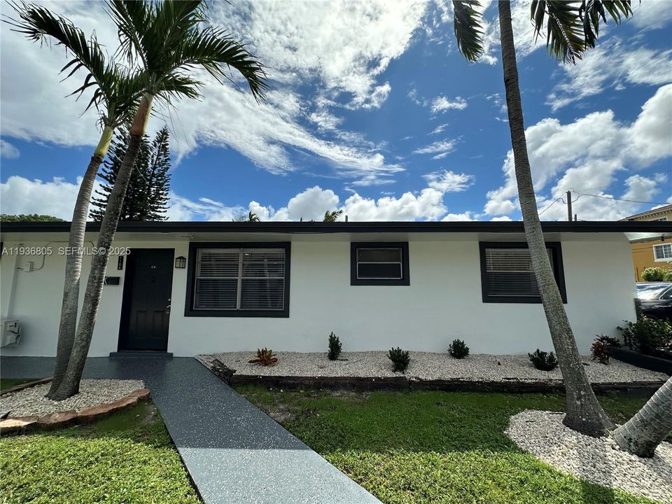 En Renta: $2,295 (2 camas, 2 baños, 0 Pies cuadrados)