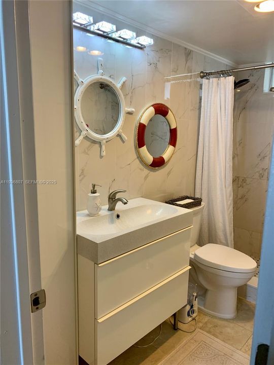 For Rent: $1,850 (1 beds, 1 baths, 768 Square Feet)