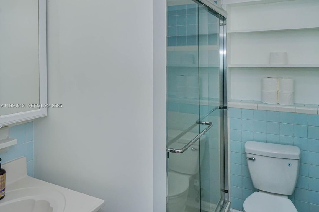 В аренду: $1,700 (2 спален, 1 ванн, 780 Квадратных фут)