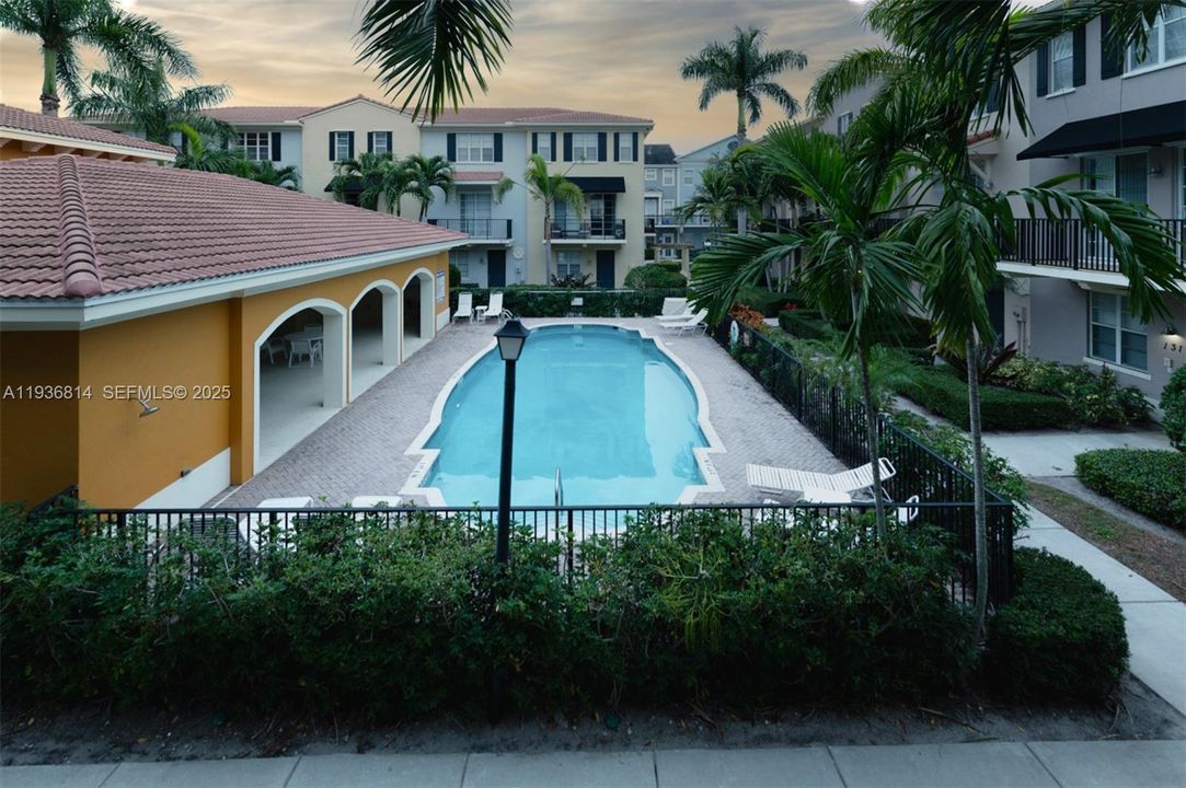 : $500,000 (2 спален, 2 ванн, 1700 Квадратных фут)