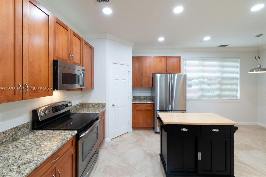 : $500,000 (2 спален, 2 ванн, 1700 Квадратных фут)