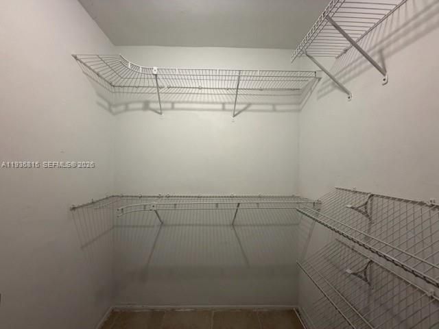 待售: $305,000 (2 贝兹, 2 浴室, 1753 平方英尺)