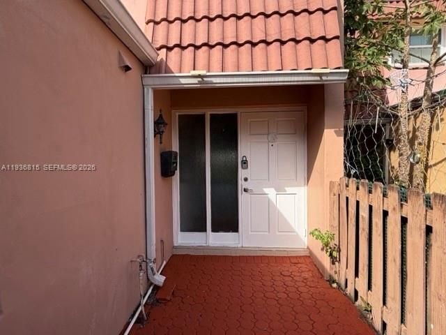 待售: $305,000 (2 贝兹, 2 浴室, 1753 平方英尺)